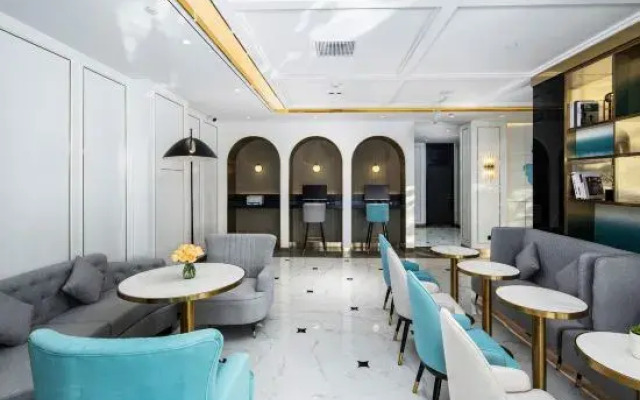 Xana Deluxe Hotel
