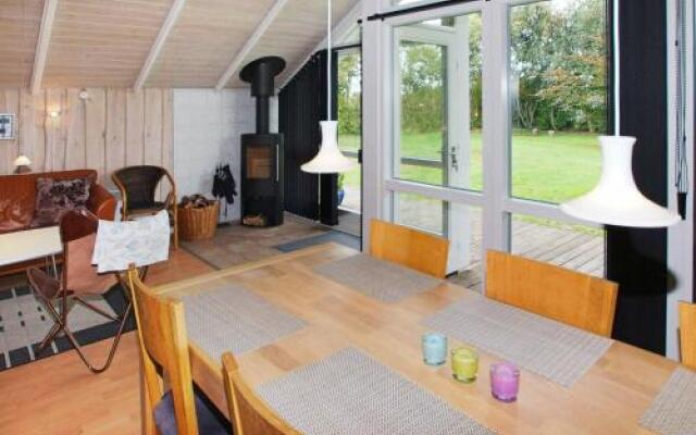 Three-Bedroom Holiday home in Tarm 5