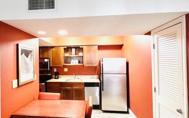 Tysons Corner Suites, A Baymont by Wyndham