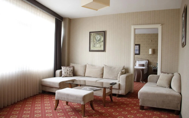 Hizel Hotel