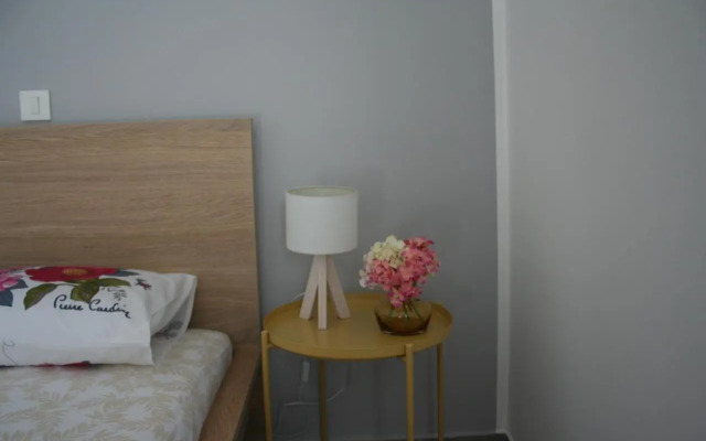 Room with garden