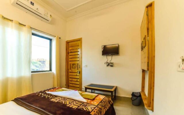 Hotel Thakur Ji Palace