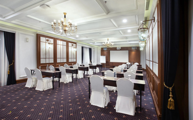 THE 1O1 Bogor Suryakancana
