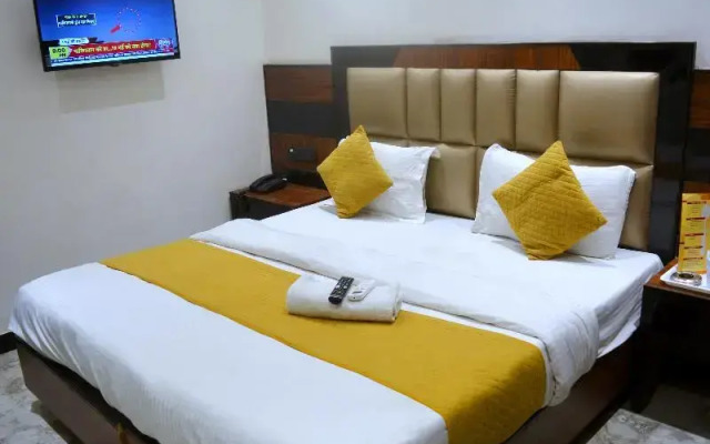 Hotel Delhi Empire dx