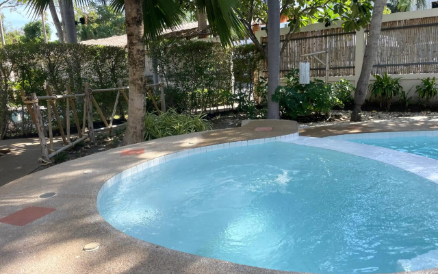 Dolphin Bay Beach Resort