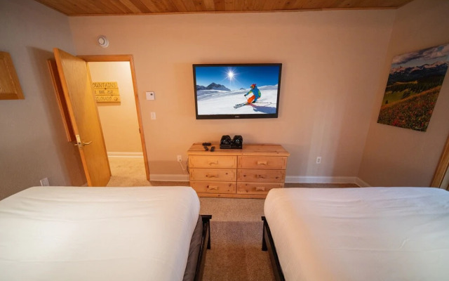 Chateaux Dumont 2709