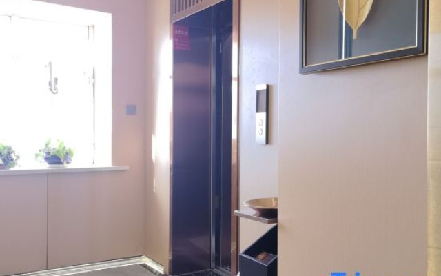 Sightseeing Hotel (Urumqi Altay Road Airport Branch)