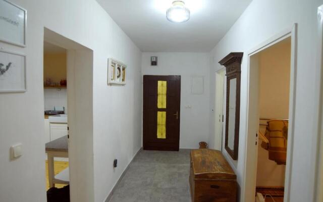 Central & Vintage Apartment Sinj