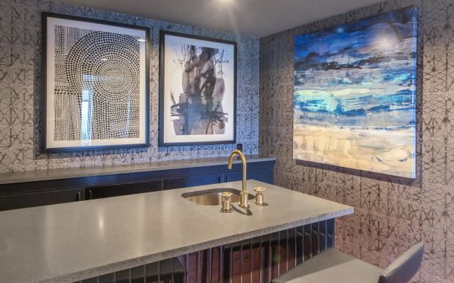 DoubleTree by Hilton Asheville Downtown