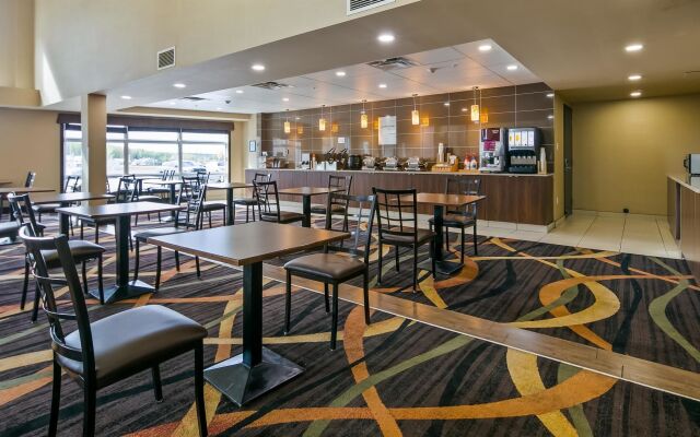 Best Western Plus Fox Creek