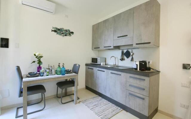 Apartment A lago, private beach and parking