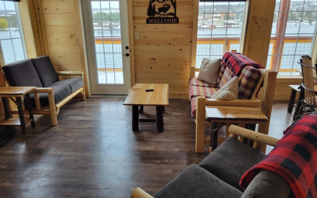 Keweenaw Waters Resort