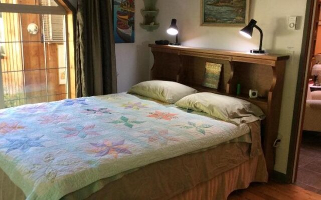 Bev & Sandy's Place B&B