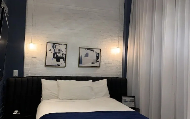 Studiotel Penfield Musees District