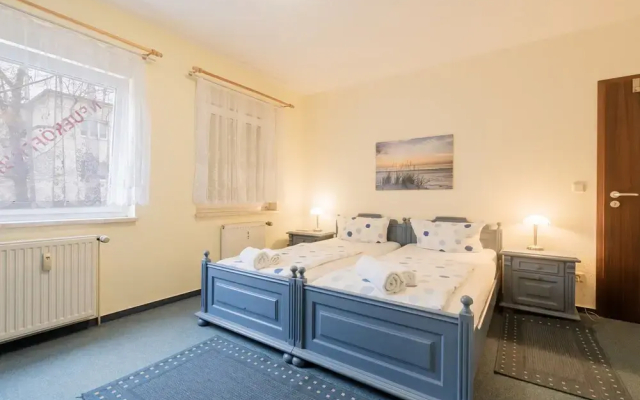 Hotel Kryoms 108