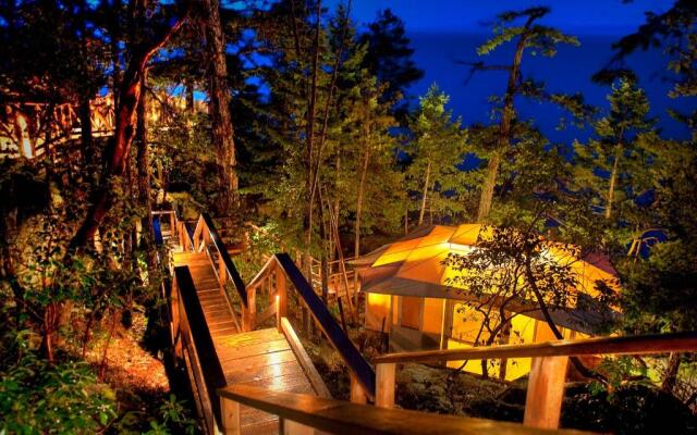 Rockwater Secret Cove Resort