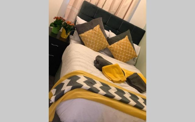 4 Bedroom House Coventry Hosted By SnoozeNow