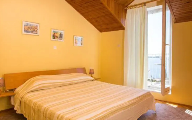 Rooms Relax