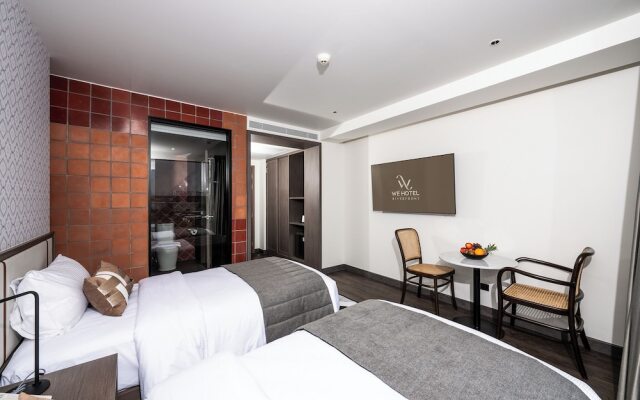 We Hotel Riverfront