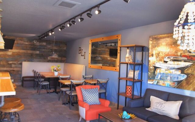 Blue Lakes Inn & Extended Stay