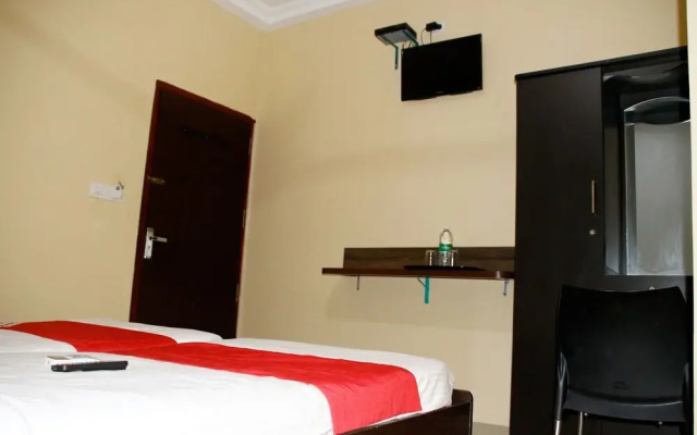 OYO 23423 Hotel Malabar Palace