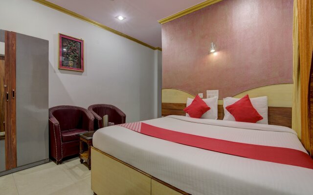 OYO 4275 Hotel Sunraj Residency