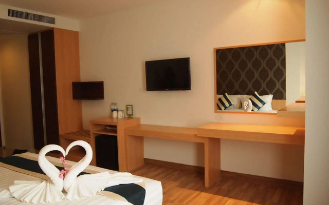 iCheck inn Central Patong