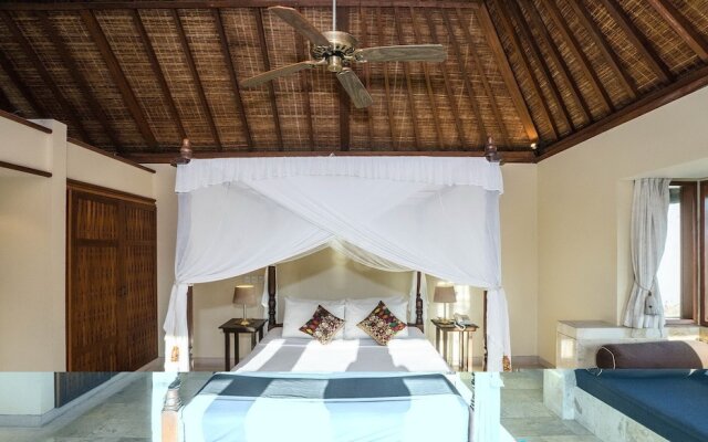 3 bedroom villa river side Legian