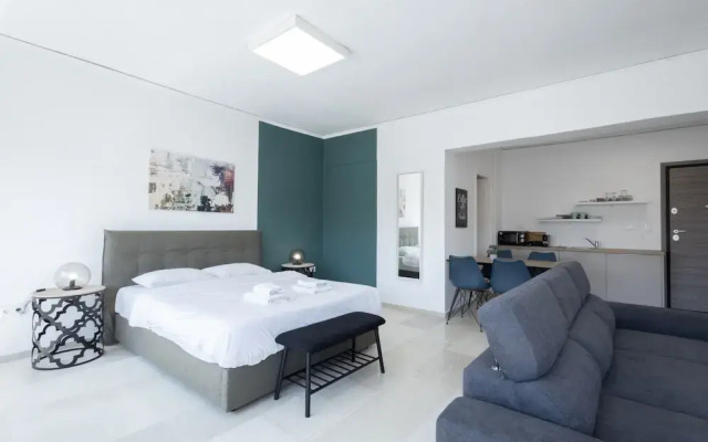 Spacious Urban Retreat Central 2-bedroom Haven for 8