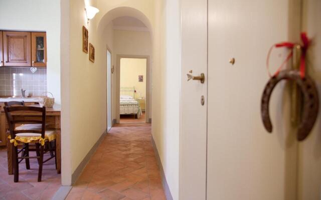 Appartamento di Lusso in Borgo Storico Toscano