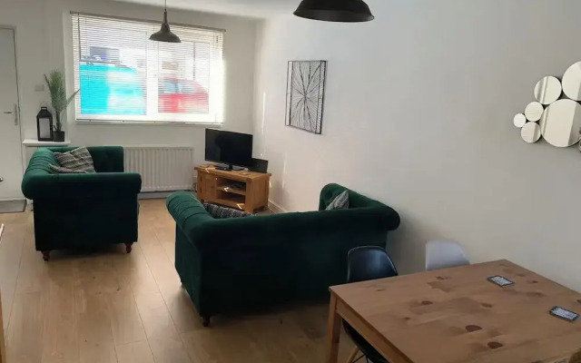 Beautiful 2-bed House in Portsmouth