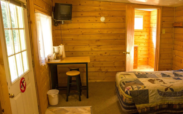 Midnight Sun Log Cabins