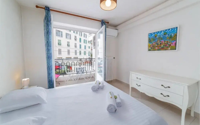 Renovated apartment with terrace