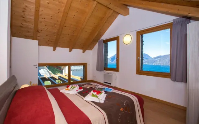 Paradiso del Lago T4