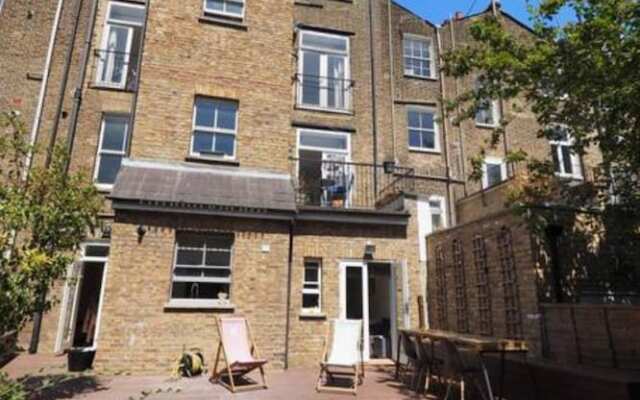 2 Bedroom Home in Dalston