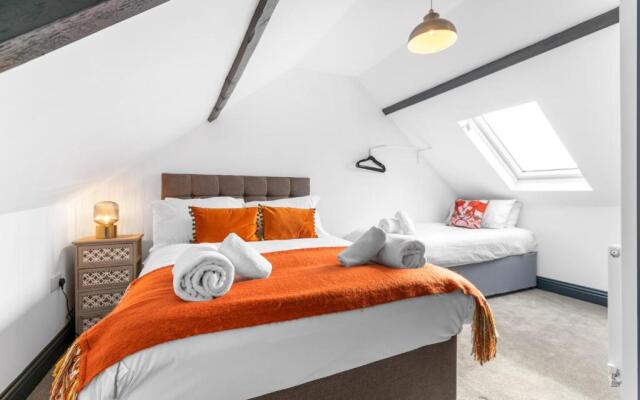What a Vibe! Stunning 4 bedroom home