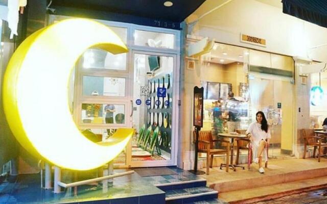 The Moon Hostel Hua Hin