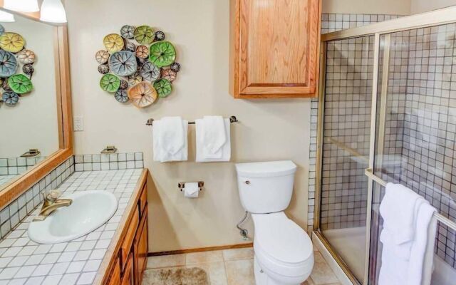 Mammoth Pines #02 - Year-round Activities!