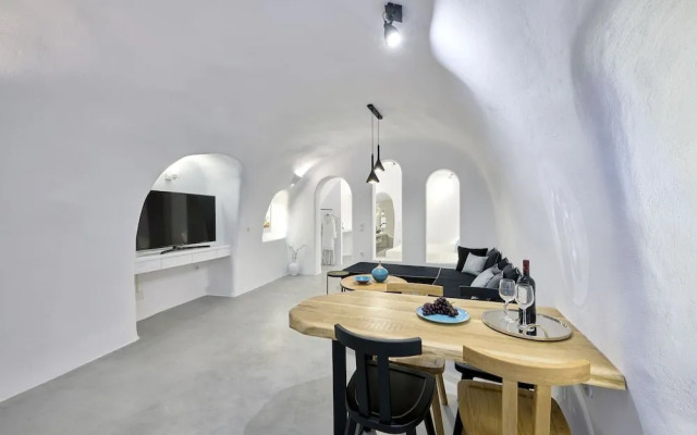 Cave Suite Oia