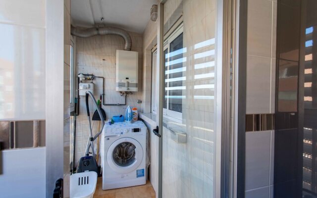 Valencia Flat Rental - Malvarrosa Beach Cavite