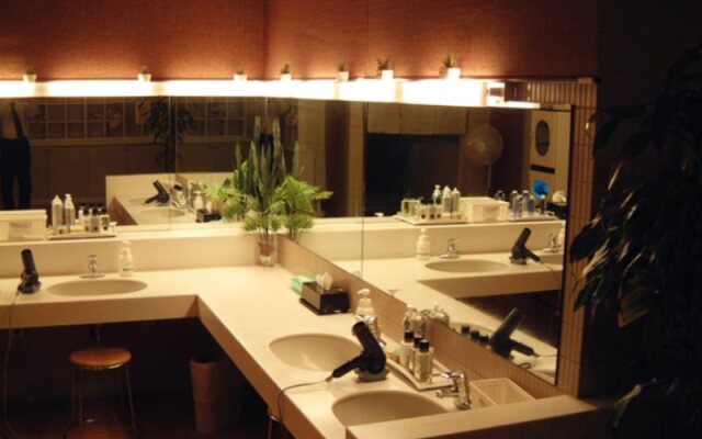 Sauna & Capsule Hotel Hokuo