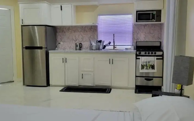 Comfortable Suite in Town