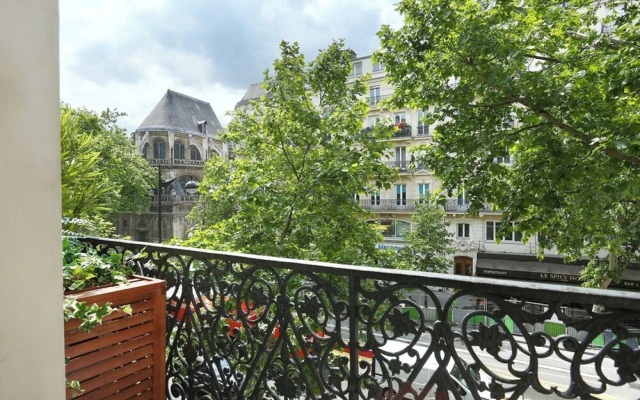 Lovely and new Apartment Center of Paris
