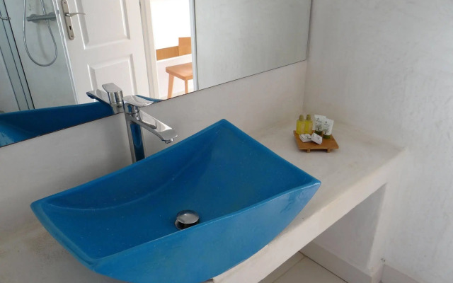 Amaze Suites