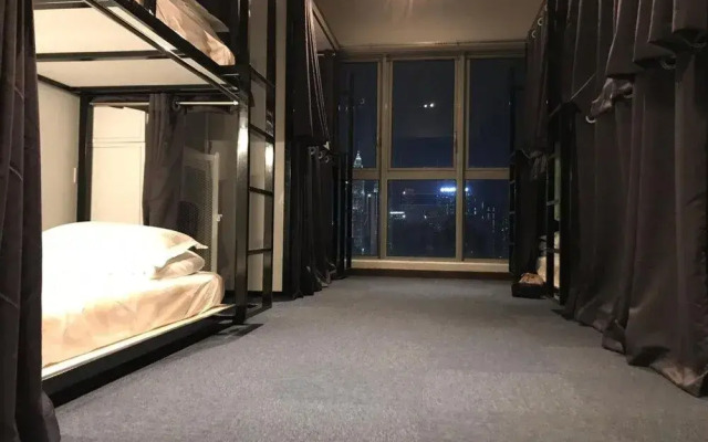 KL Skyline Hostel & Rooftop Infinity Sky Pool