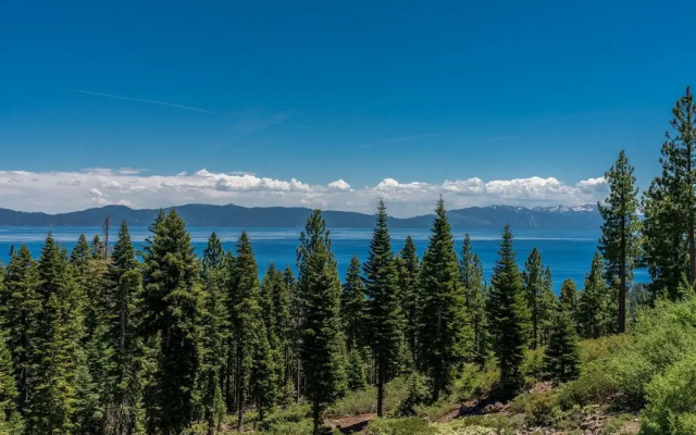 Clearview by Tahoe Mountain Properties