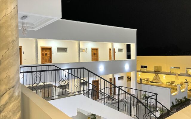 Shalom City Hotel