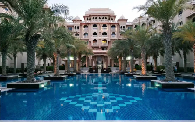Grandeur Residences