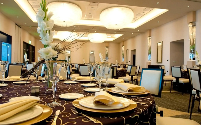 Kimpton Hotel Palomar Phoenix Cityscape by IHG