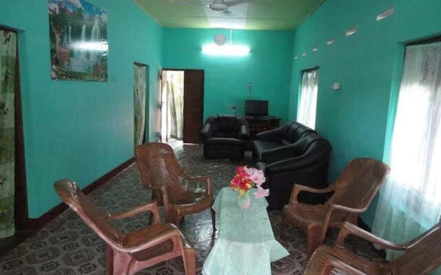 Luckmins Guest House